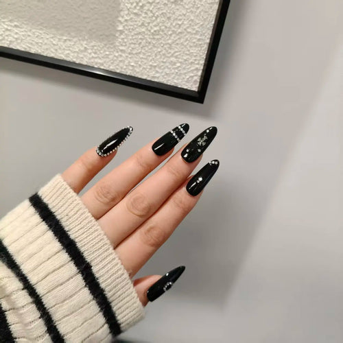 Emo Silver/Black colored set nails