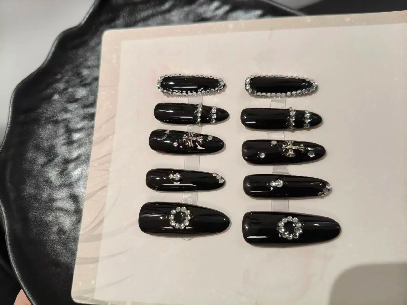 Emo Silver/Black colored set nails